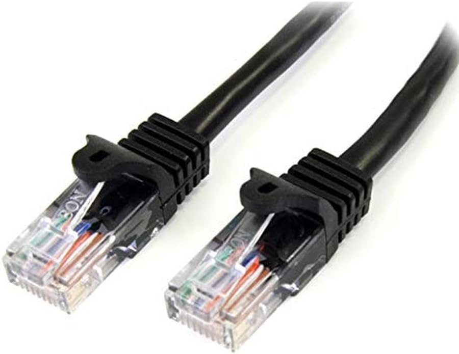 Кабель Ethernet StarTech Cat 5e UTP длиной 0,5 м с разъемами RJ45, предотвращающими зацепление — черный.