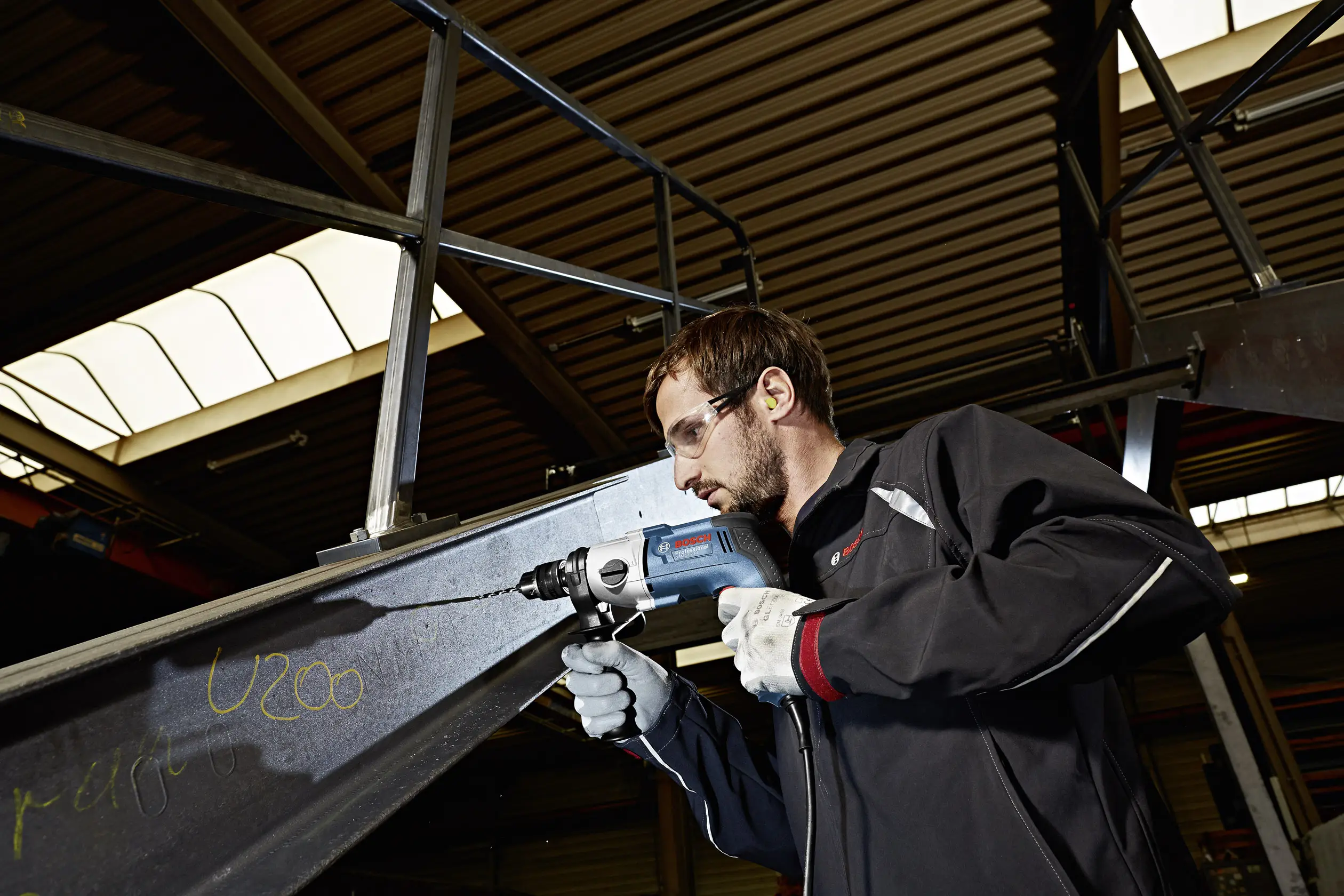 Дрель Bosch Professional GBM 13-2 RE 06011B2000, быстрозажимная, 2,4 кг, продажа в Германии