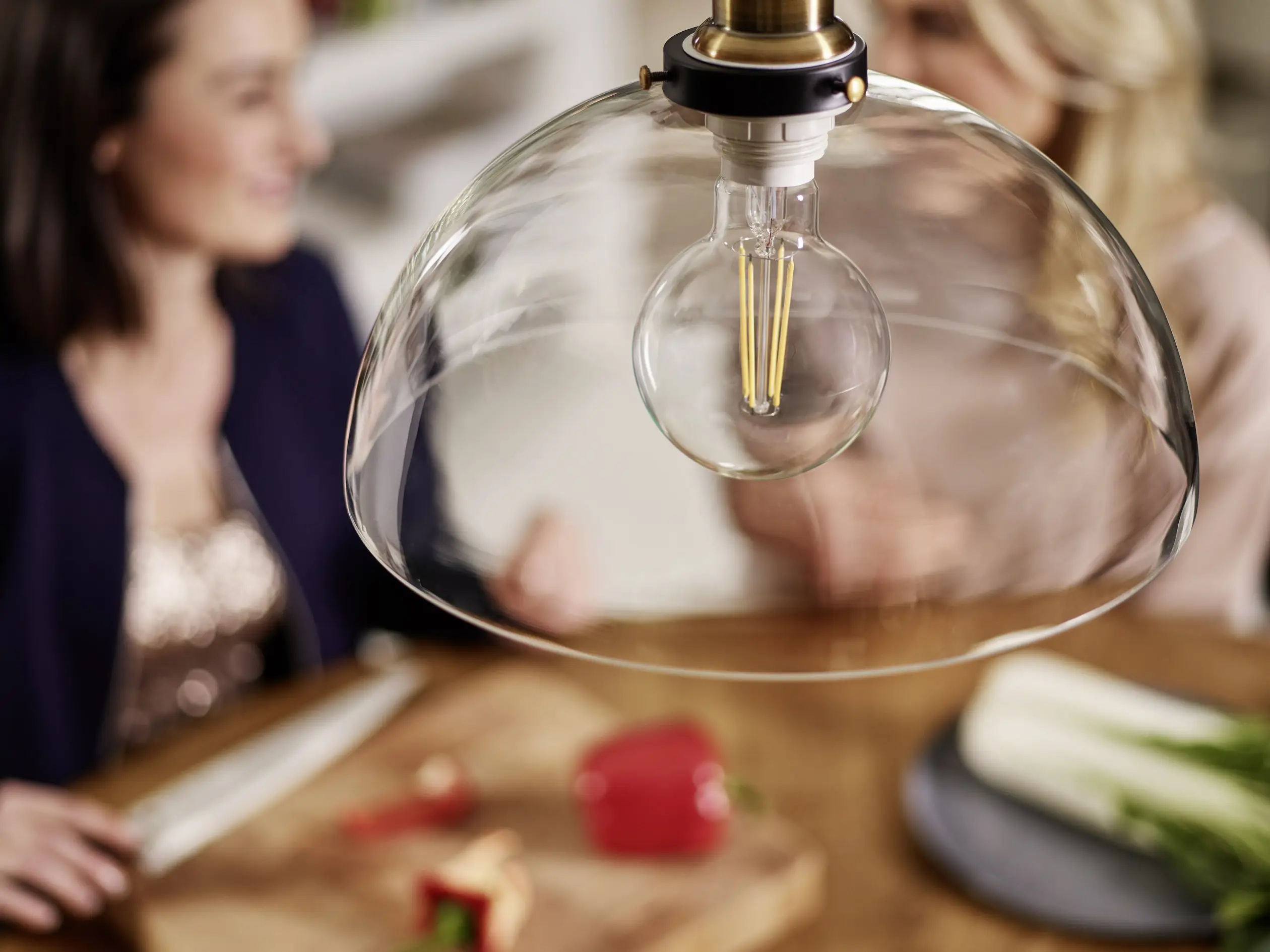 Світлодіодна лампа Philips LED 929001387901 E-27 7 Вт = 60 Вт 806 лм теплий білий 1 шт.