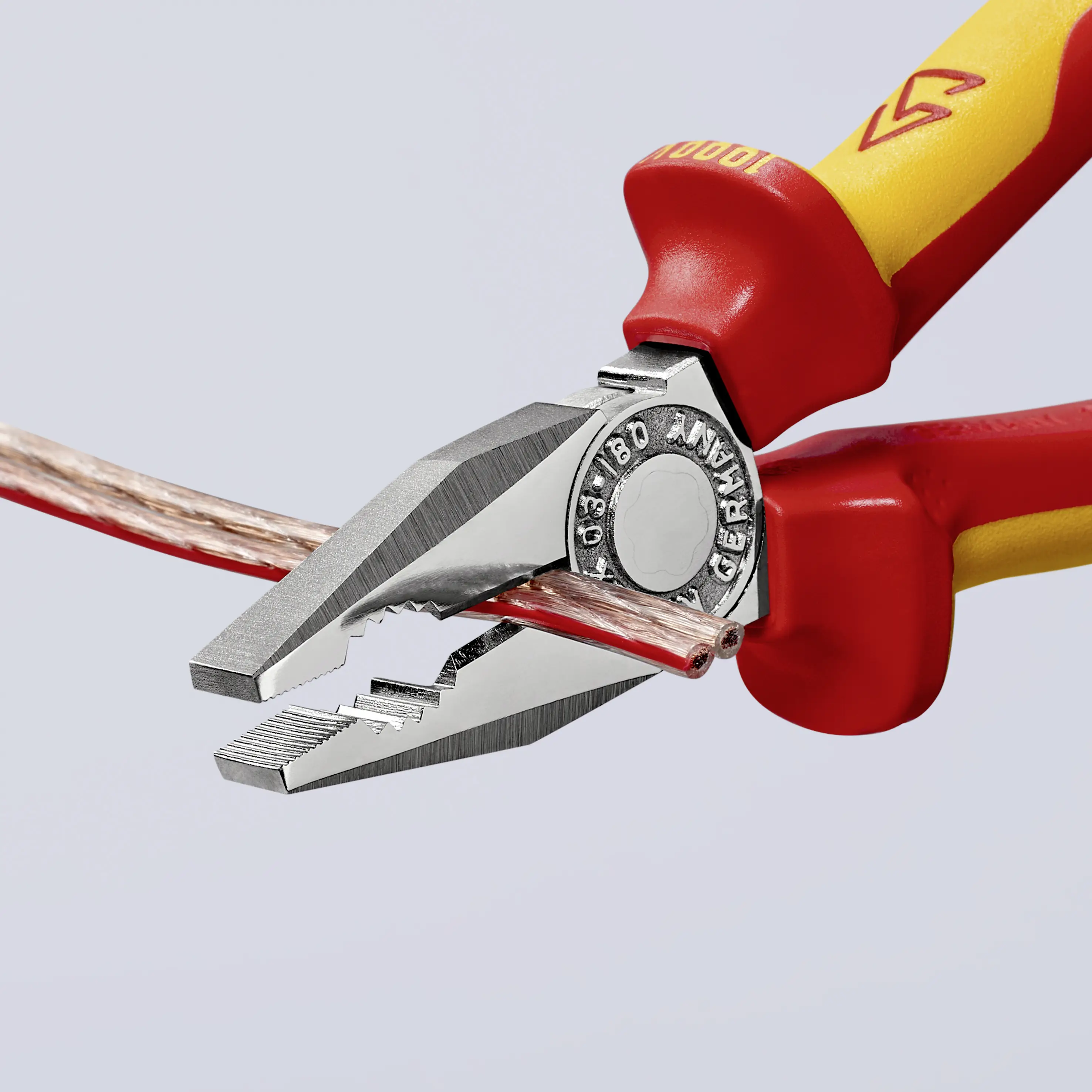 Плоскогубці Knipex 03-06, 180 зубців, 180 мм, 60 HRC, VDE