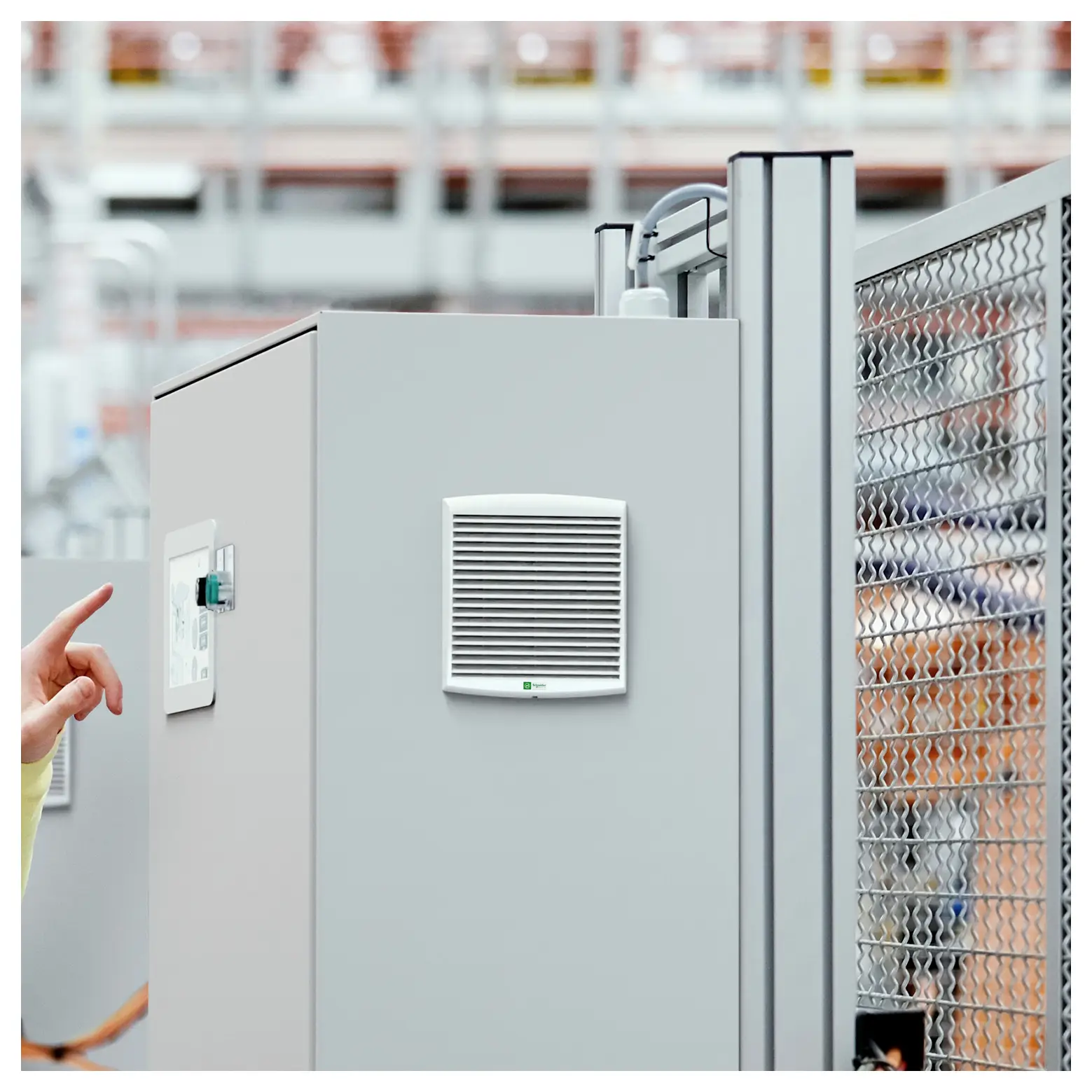 Модуль вентилятора Schneider Electric NSYCVF85M230PF, 17 Вт