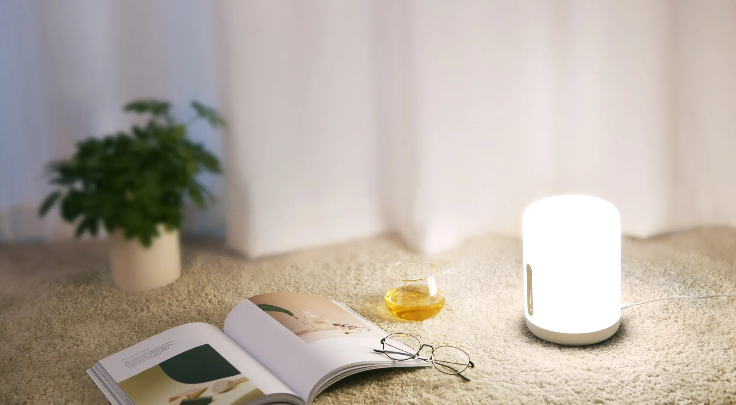 Настольная лампа Xiaomi Mi Bedside Lamp 2 XM200010, 9 Вт, белая, 400 лм.