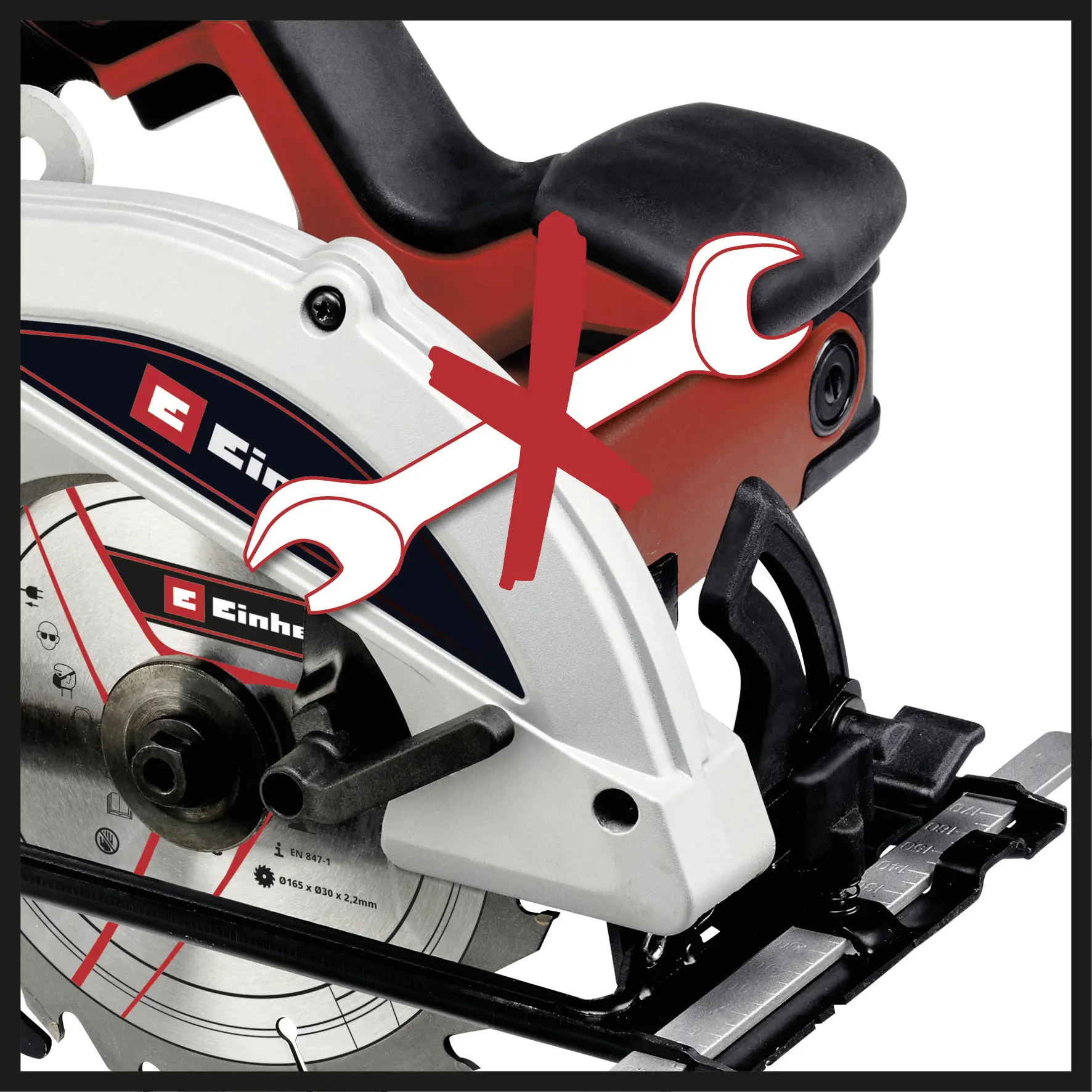 Дисковая пила Einhell TC-CS 1250. Максимальная глубина реза (90°): 55 мм.
