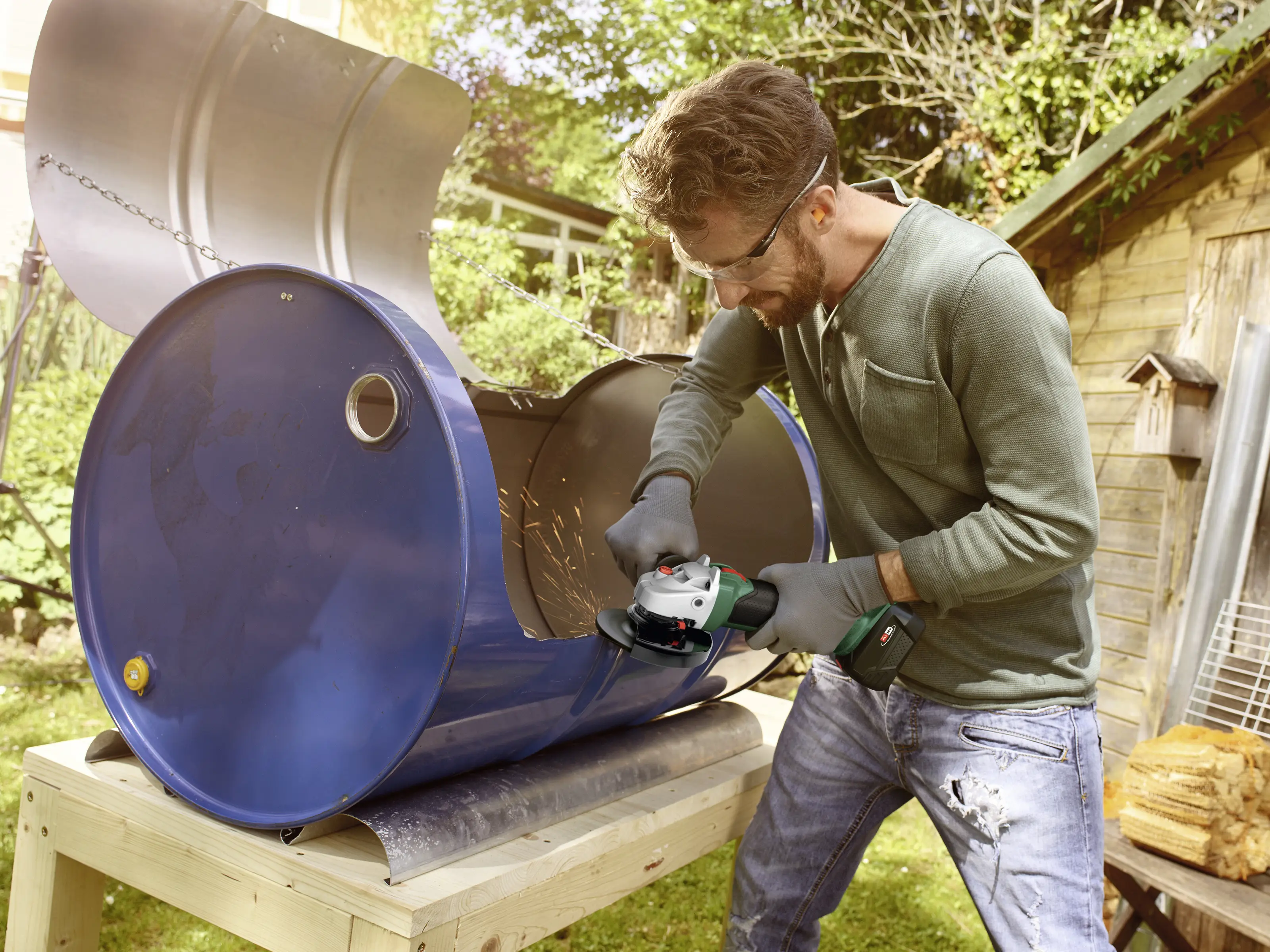 Аккумуляторная угловая шлифовальная машина Bosch Home and Garden AdvancedGrind 18-80 06033E5100