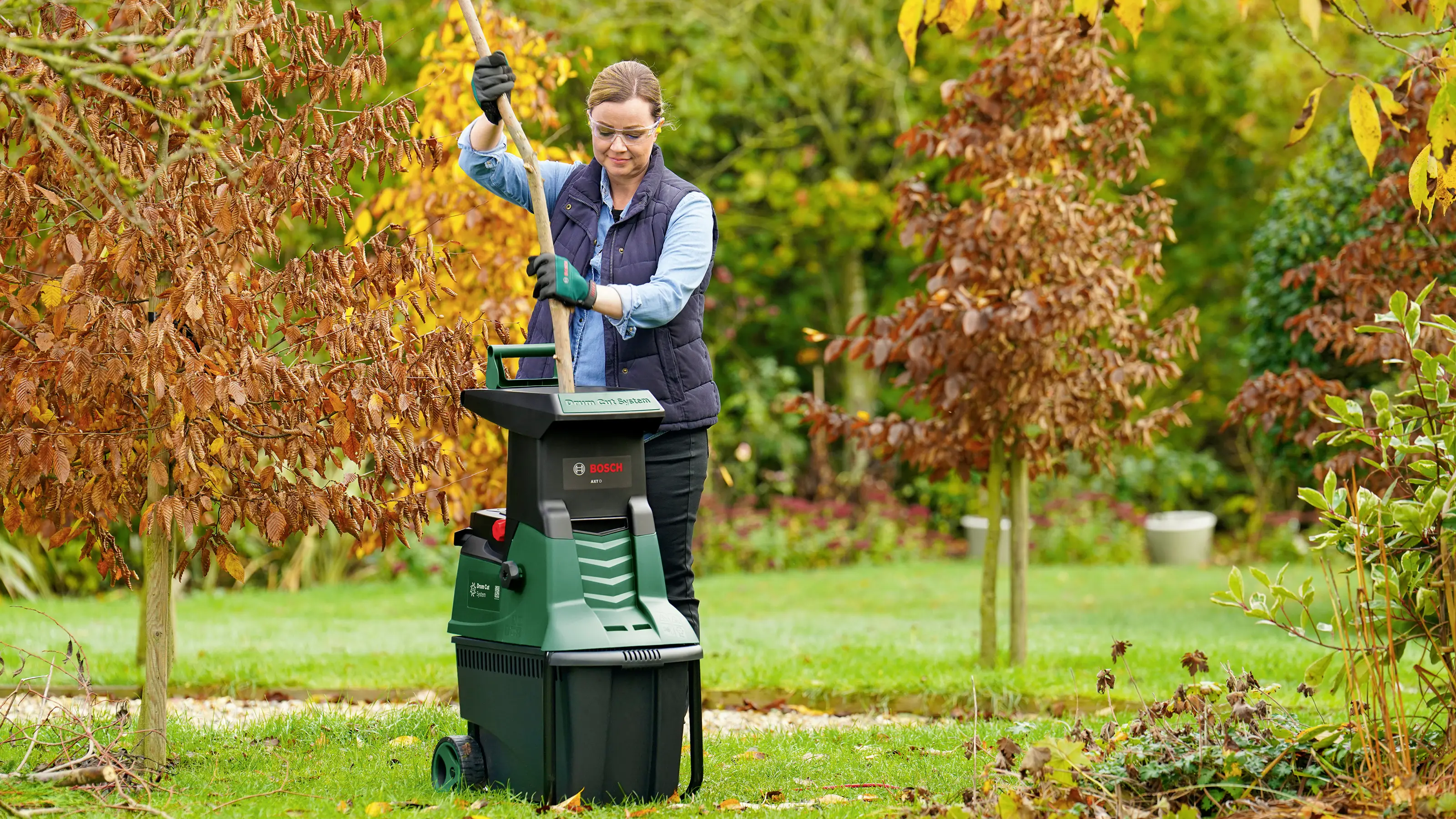 Подрібнювач гілок Bosch Home and Garden 0600803003 1 шт.
