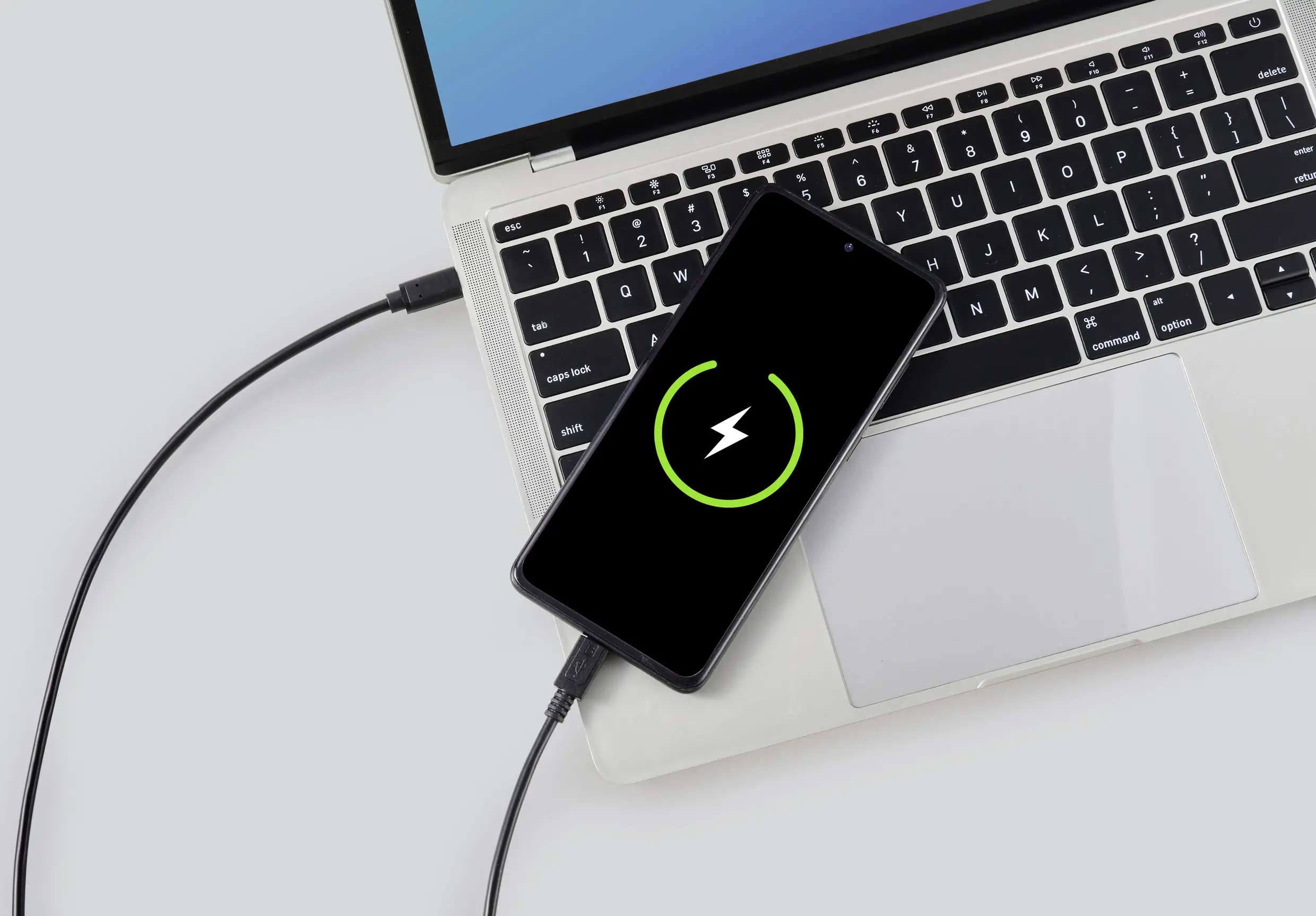 Кабель Renkforce USB 2.0 с разъемом USB-C® «папа», разъемом USB Micro-B «папа», длиной 1,80 м, черный, экранированный, RF-5720396