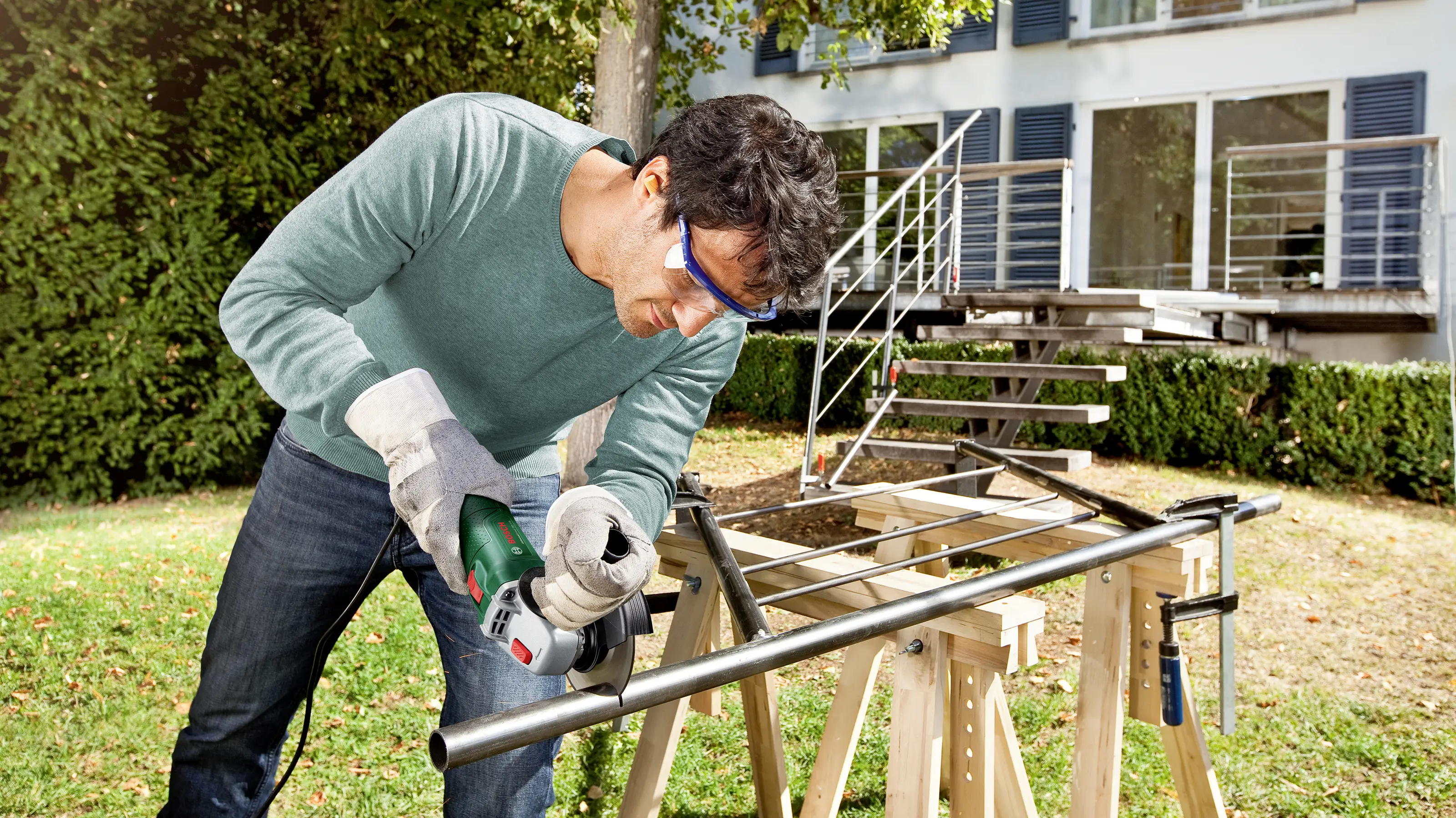 Кутова шліфувальна машина Bosch Home and Garden UniversalGrind 750-115 0.603.3E2.000.920 750 Вт