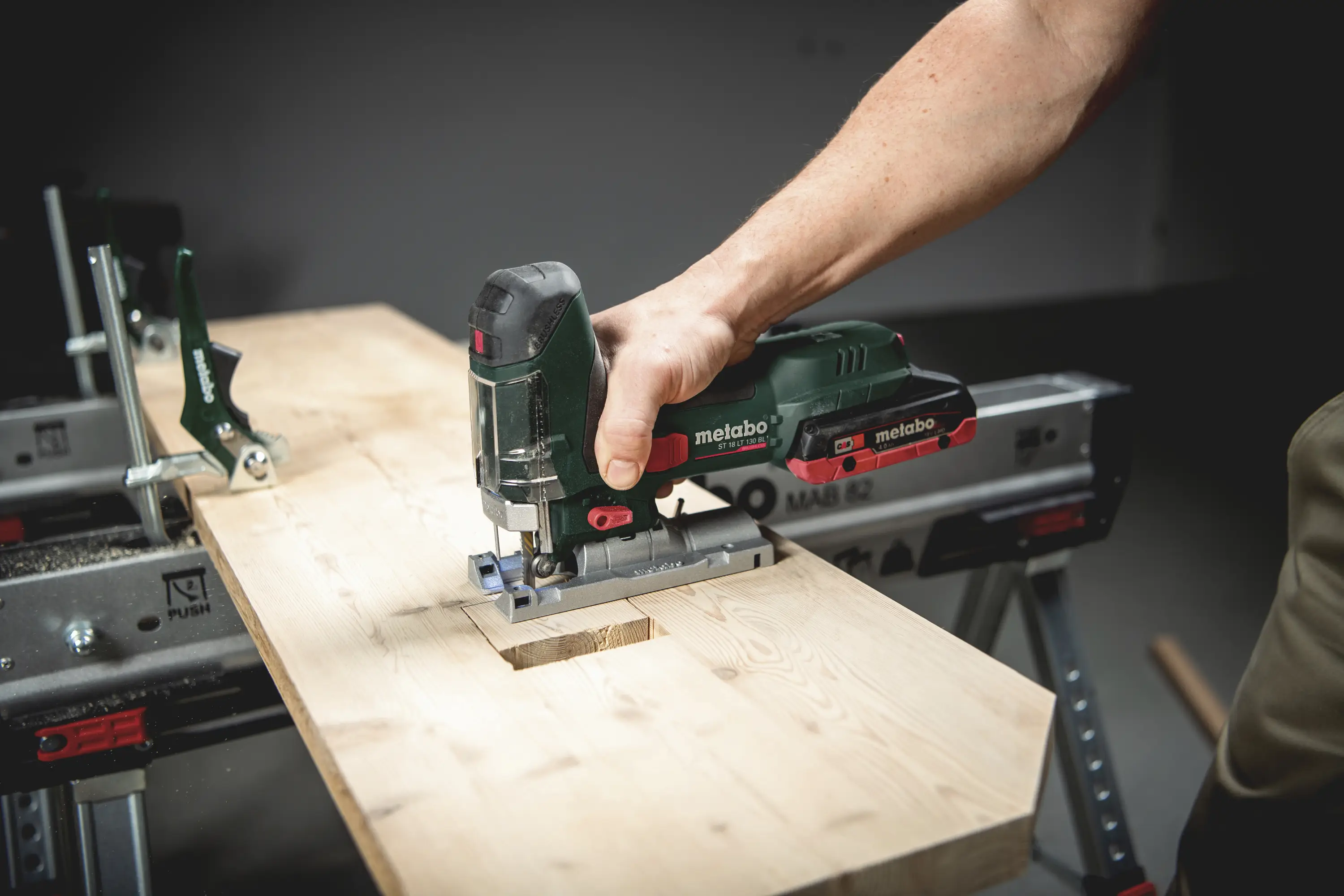 Аккумуляторный лобзик Metabo ST 18 LT 130 BL 601054850 без аккумулятора 18 В Количество аккумуляторов в комплекте 0