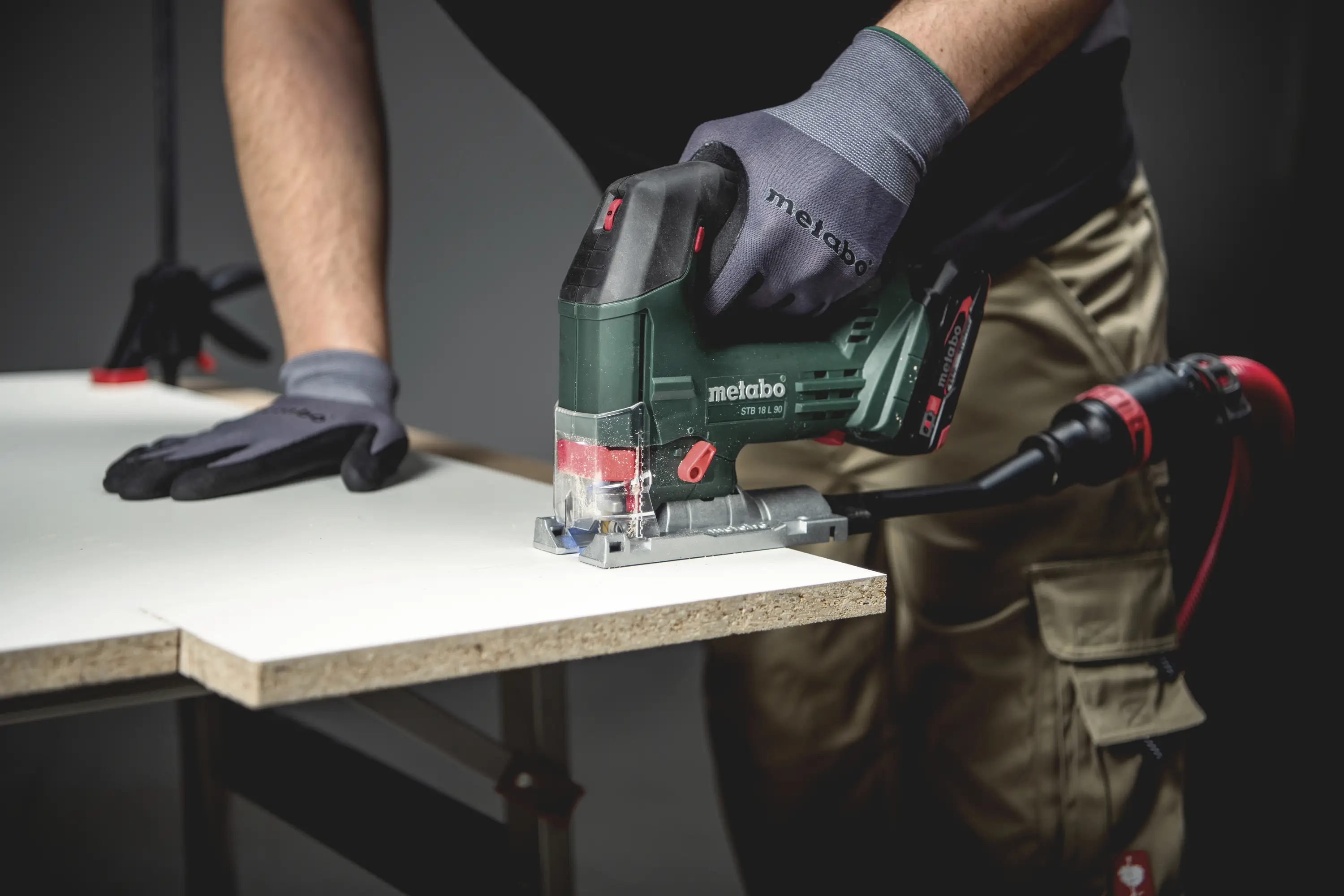Аккумуляторный лобзик Metabo STB 18 L 90 601048850 бесщеточный, без аккумулятора, без зарядного устройства 18 В Количество аккумул