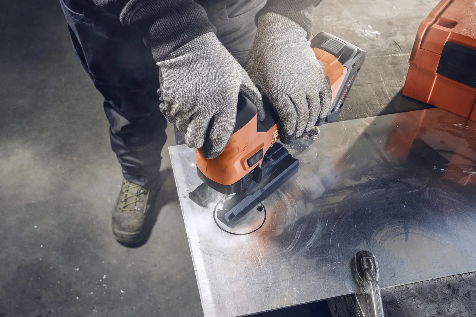 Аккумуляторный лобзик Fein F-IRON Jig 26 AS 71360561000 без аккумулятора, с кейсом 18 В Количество аккумуляторов в комплекте: 0