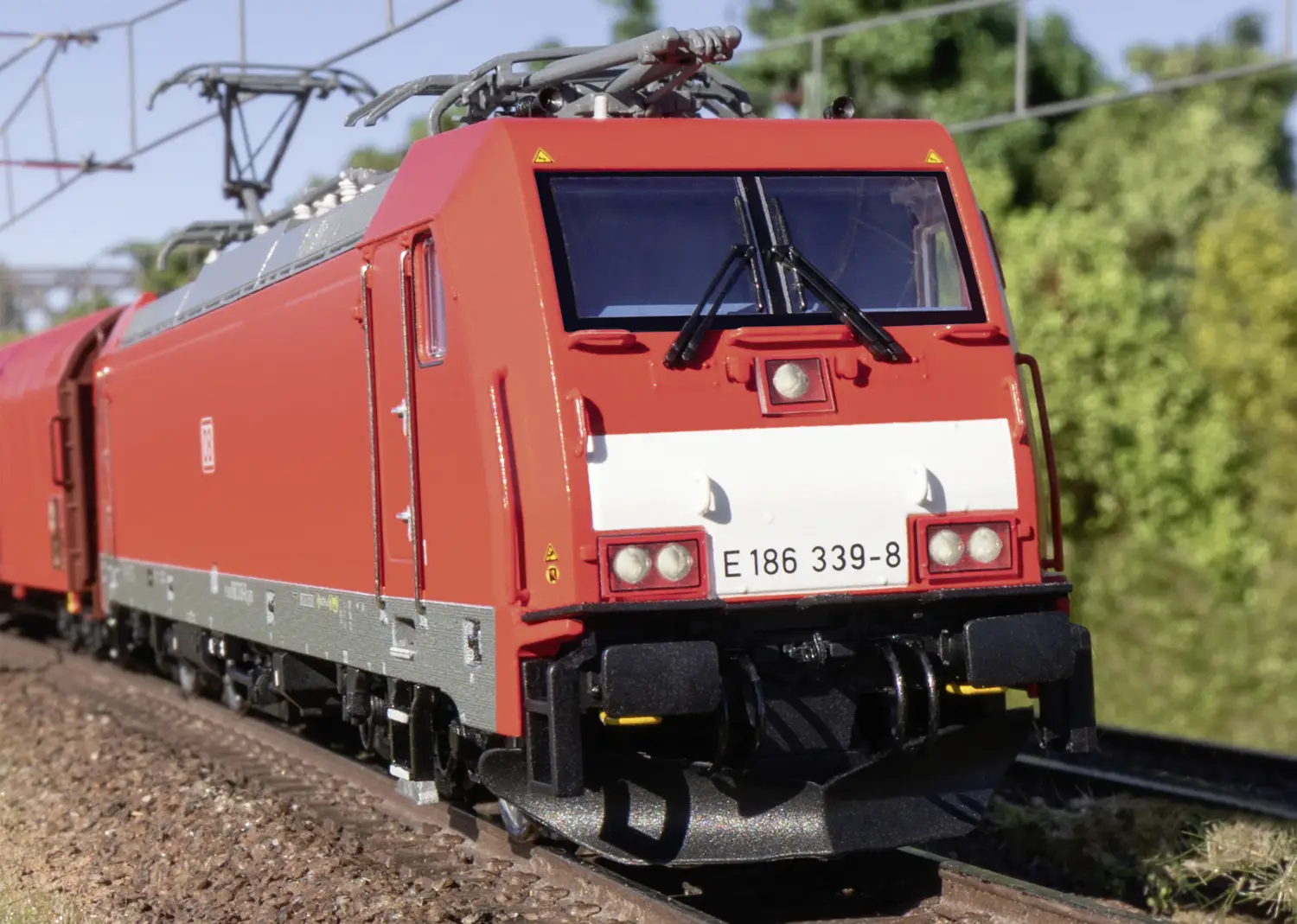 TRIX H0 25800 Електровоз H0 BR 186 DB AG