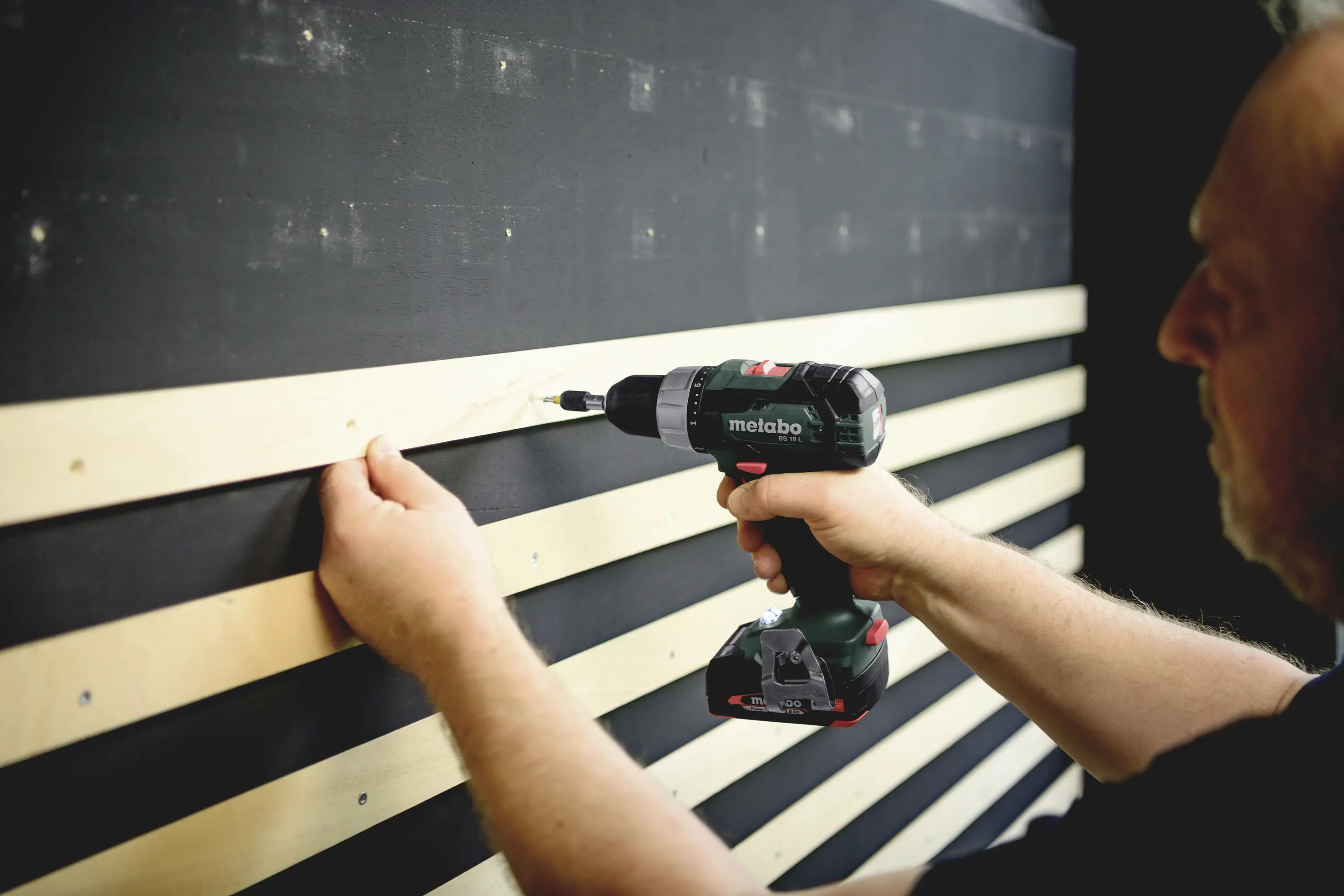 Metabo BS 18 L 614051500 Аккумуляторная дрель-шуруповерт 18 В 2 А·ч, бесщёточная, в комплекте 2 аккумулятора, кейс, зарядное устро