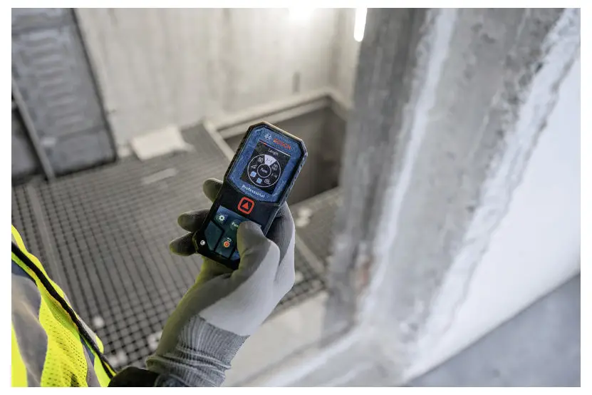 Лазерный дальномер Bosch Professional GLM 40-31