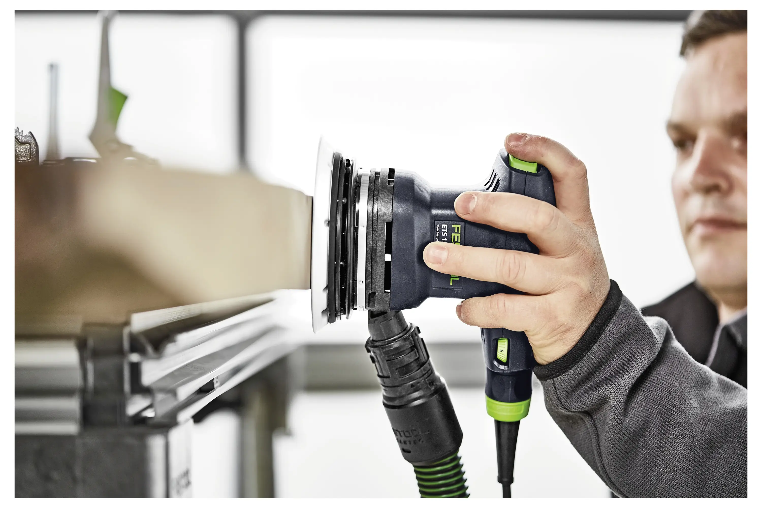 Эксцентриковая шлифовальная машина Festool ETS 125 REQ 201213 мощностью 250 Вт.