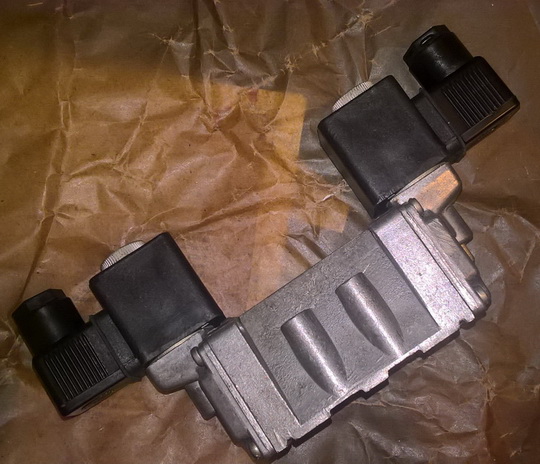 Пневмораспределитель 232-02-0-1