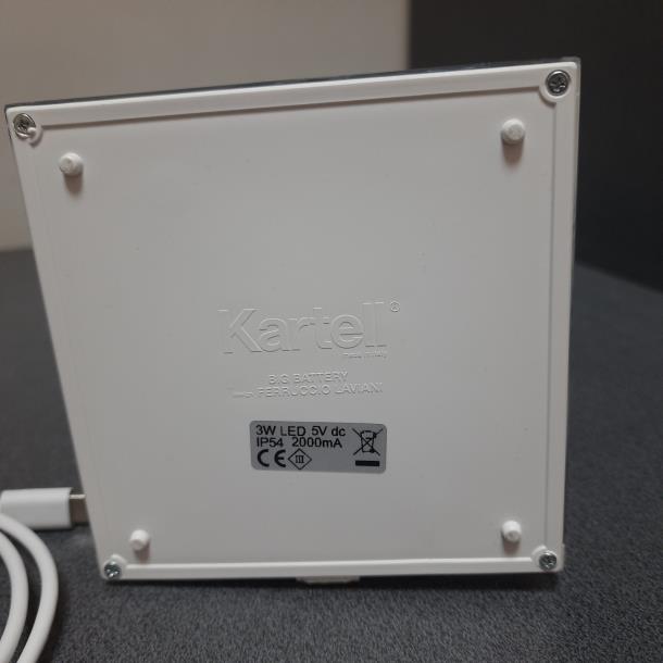 Описание KARTELL 9475B4