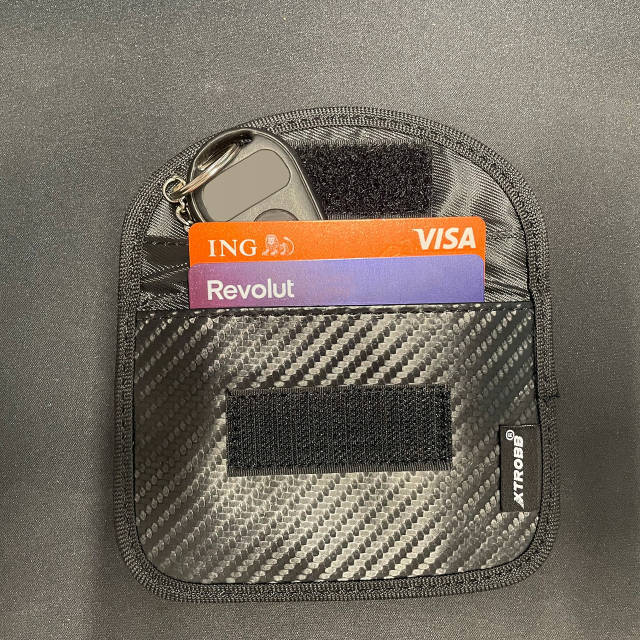 Характеристики Противокражный чехол 2 шт для автомобильных ключей с блокировкой радиоволн XTROBB 24529