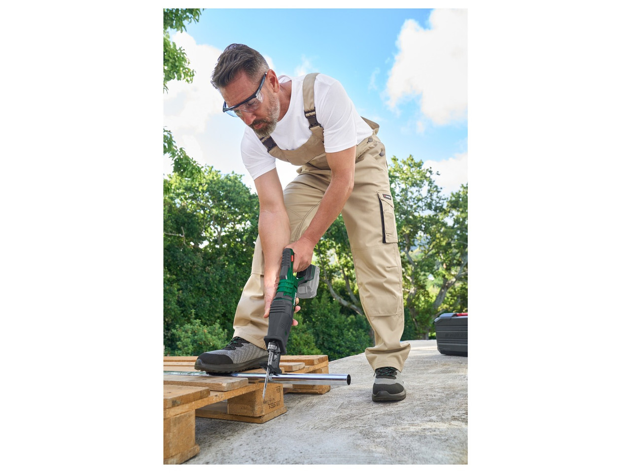 Фото Аккумуляторная сабельная пила PARKSIDE, PSSA 20LI B2