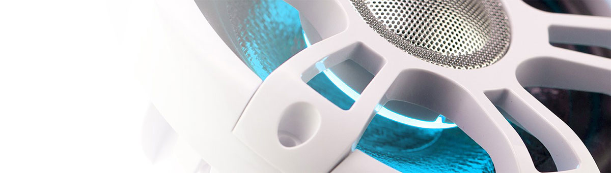 Перші в галузі морські динаміки від Fusion з CRGBW (холодний білий, червоний, зелений, синій, теплий білий) відображають безпрецедентний спектр кольорів Перші в галузі морські динаміки від Fusion з CRGBW (холодний білий, червоний, зелений, синій, теплий білий) відображають безпрецедентний спектр кольорів