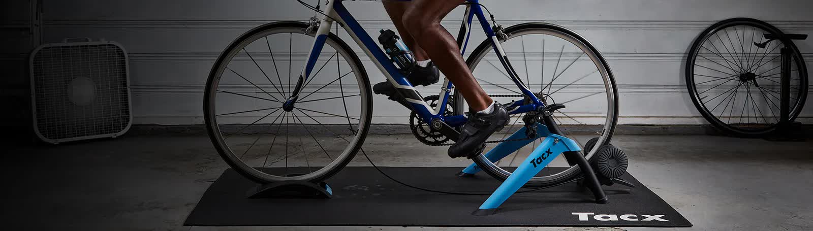 Велотренажер Tacx Boost простий у використанні, доступний за ціною та надзвичайно тихий Велотренажер Tacx Boost простий у використанні, доступний за ціною та надзвичайно тихий