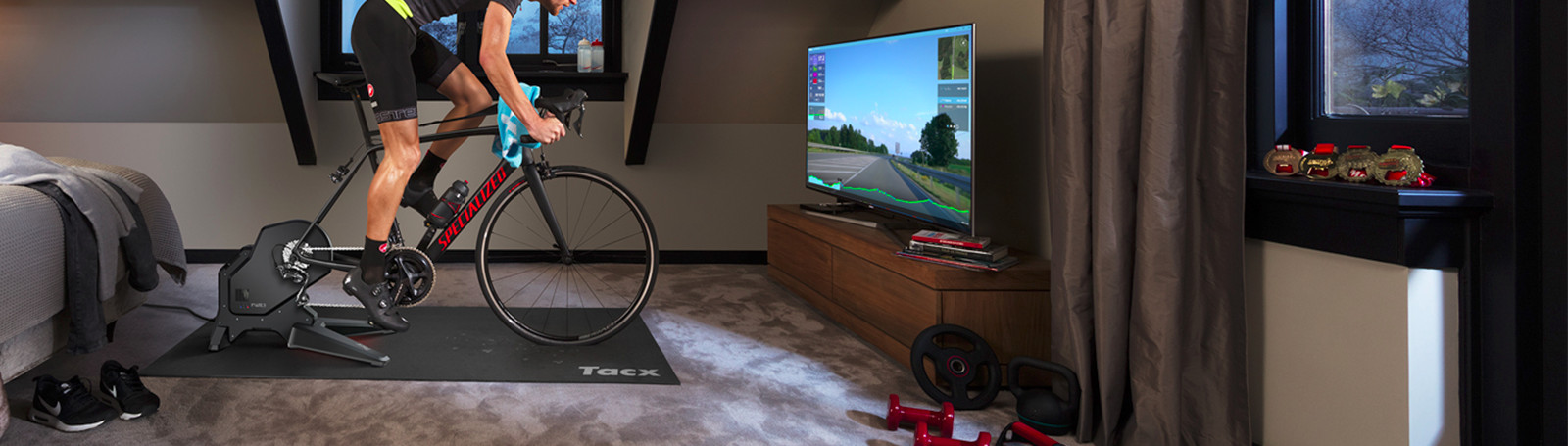 Велотренажер Tacx FLUX S Smart - покращене відчуття їзди та більш точні дані потужності, Тренажер Tacx FLUX S Smart - покращене відчуття їзди та більш точні дані потужності