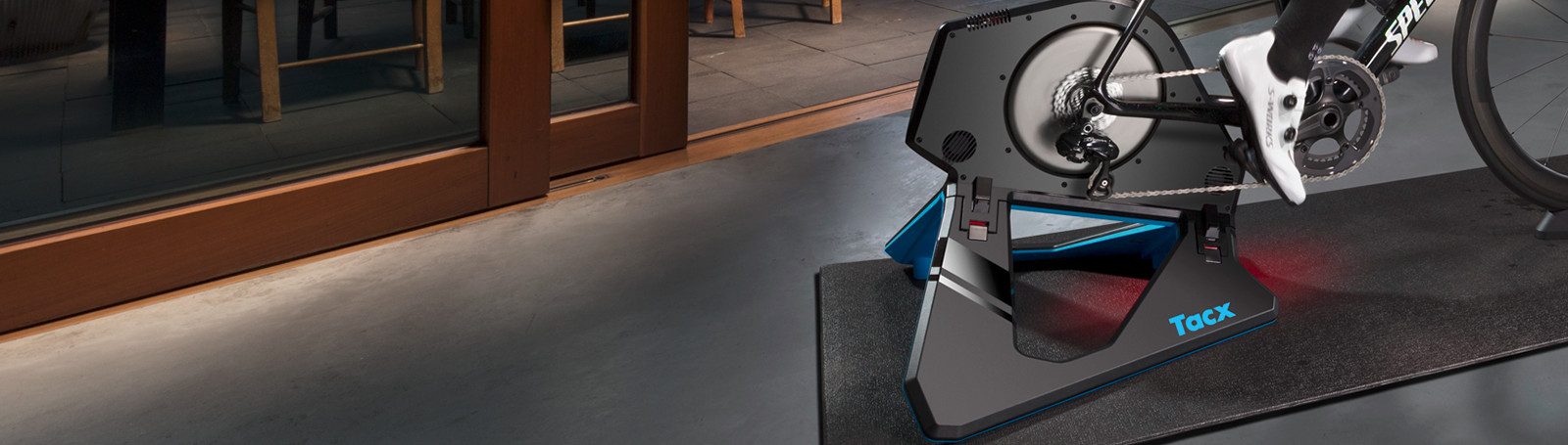 Велотренажер Tacx NEO 2T Smart Тренажер Tacx NEO 2T забезпечить стійке положення під час тренування