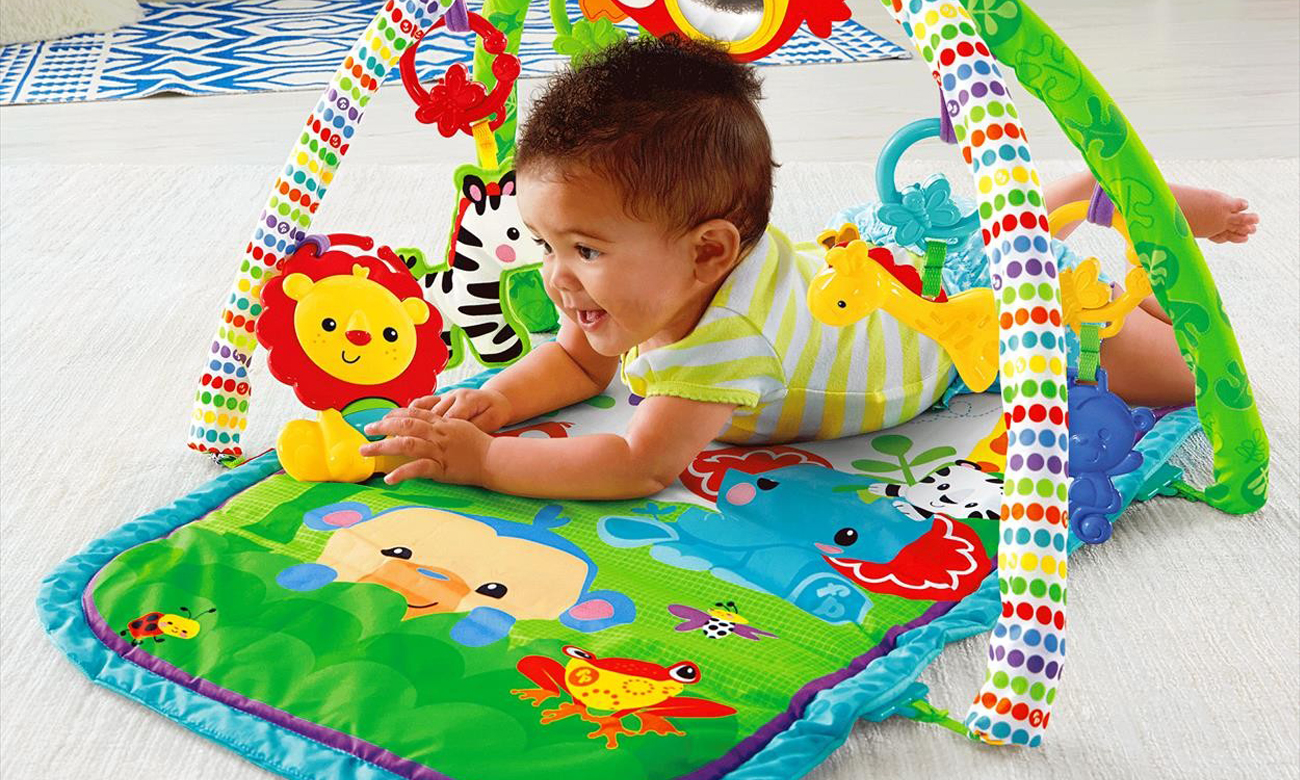 zabawa na mata edukacyjna fisher price