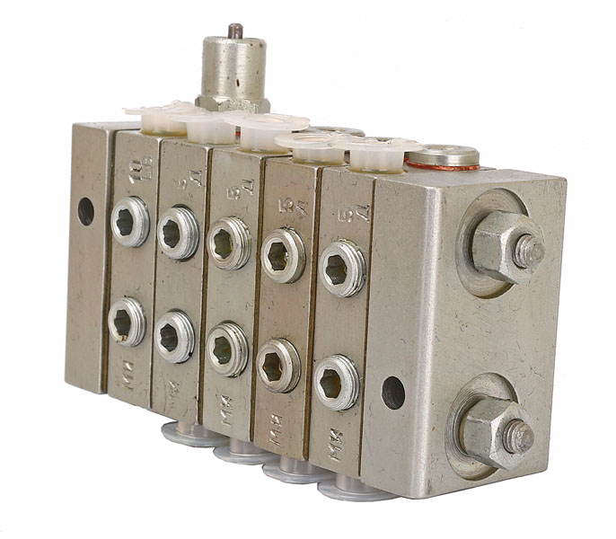 Питатель последовательный смазочный МИ-3