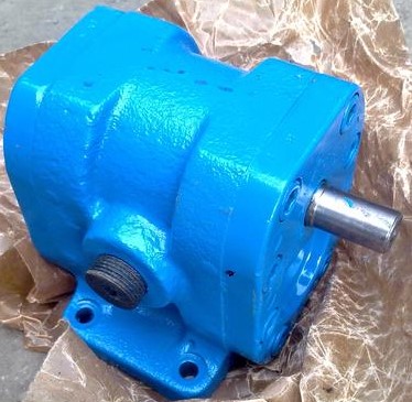 Насос шестеренный Г11-23А