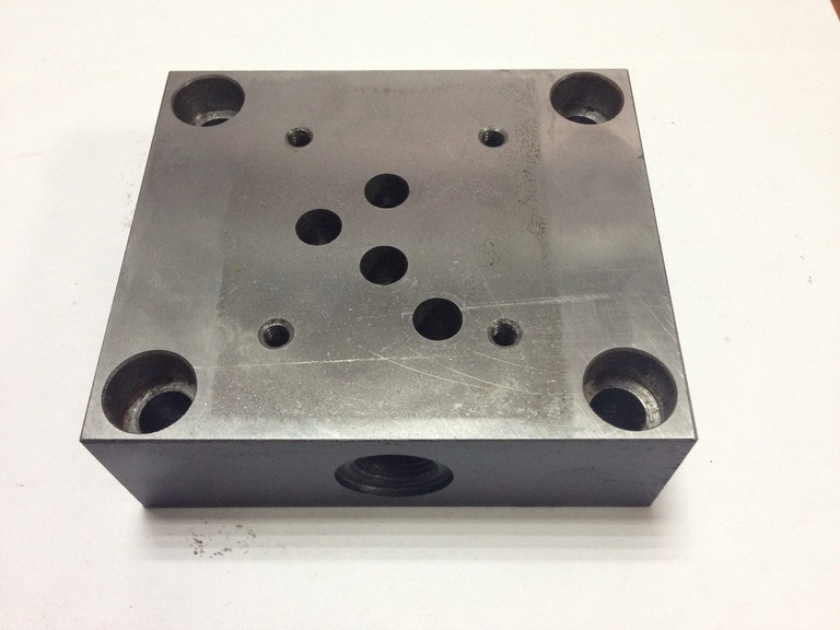 Плита гидрораспределителя монтажная (присоединительная)