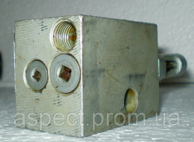 Питатель двухлинейный 2-1000-1К