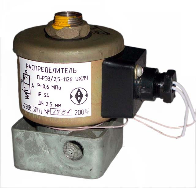 Пневмораспределитель П-РЭ-3/2,5-1126