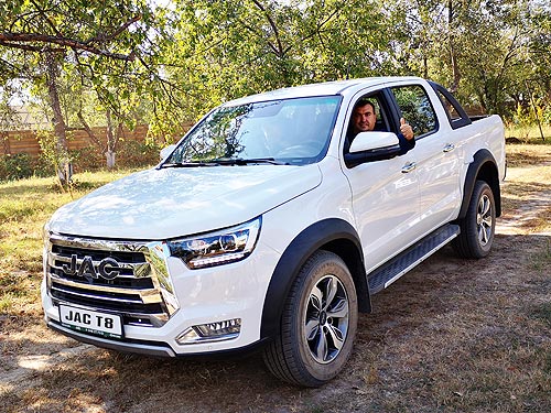 В Украине дебютировал доступный китайский пикап JAC T8 - JAC